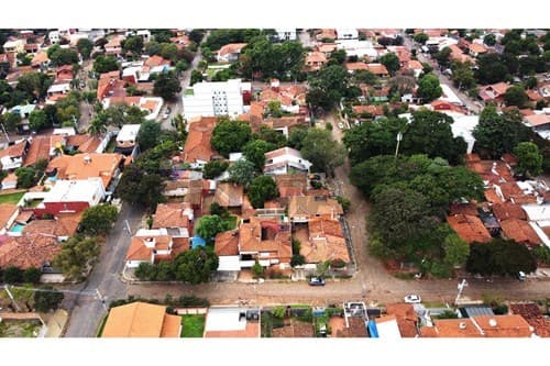 Residencia con piscina y quincho en Lambaré, foto 3