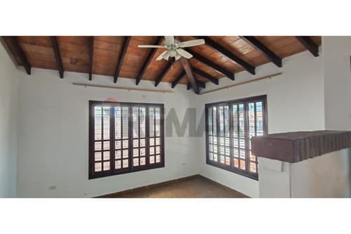 Casa en barrio la encarnacion — foto 4