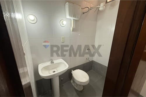 Local Comercial sobre Av. Fdo. de la Mora — foto 4