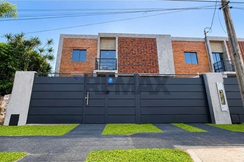 Dúplex en Venta | Cuarto Barrio, Luque — foto 1