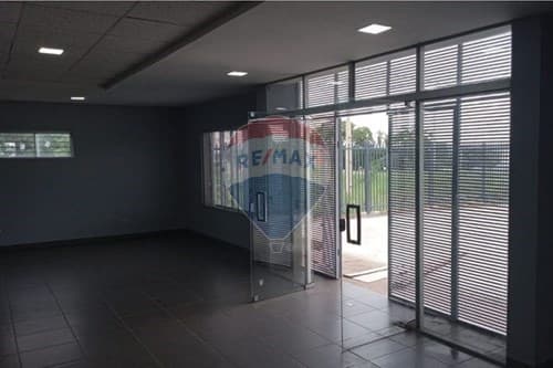 Local comercial en ypane — foto principal