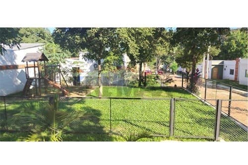 Casa en condominio seguro, isla bogado Luque — foto 3
