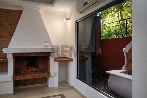 Casa tipo dúplex en venta en Luque, laurelty — foto 1