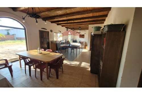 Casa con amplia sala a metros de la PY-16 — foto 5