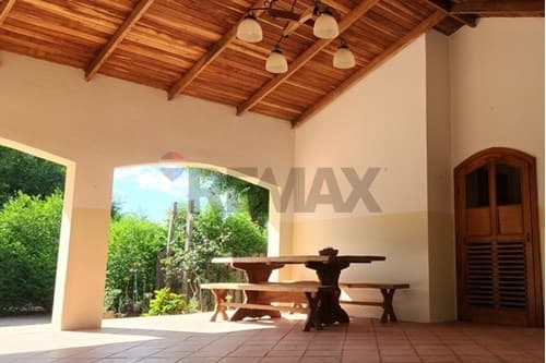 Casa en filadelfia zona centro — foto principal