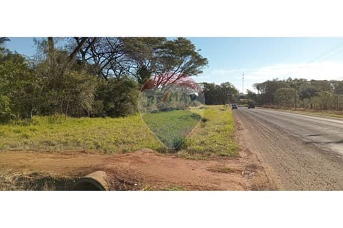 "Oportunidad Única: Terreno en Coronel Bogado"