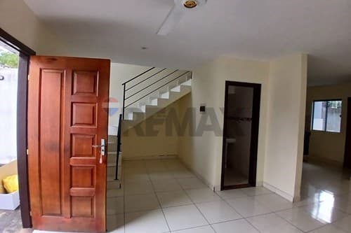 Amplio dúplex en alquiler en Villa Elisa — foto 4