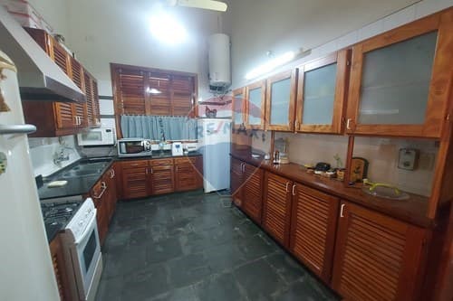 Casa moderna en Ybaroty, Villarrica — foto principal