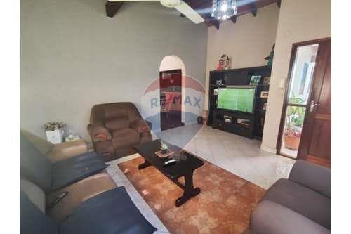 Casa en venta Barrio La Paz Encarnacion — foto 2