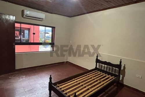 Dpto en venta en pleno centro de Encarnación, foto 5