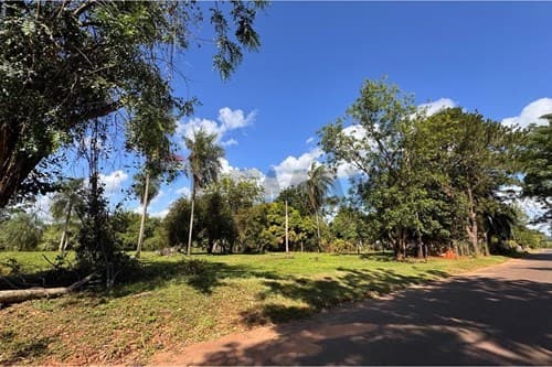 Terreno de 4.620 M2 - en el centro de Itakyry — foto 5
