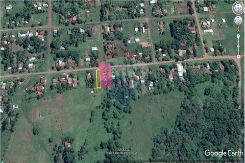 Amplio terreno en esquina en venta