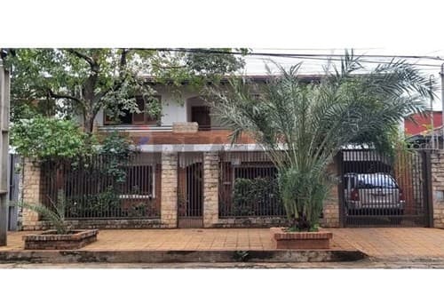 Casa de Ensueño en el B° Mariscal Estigarribia — foto 2