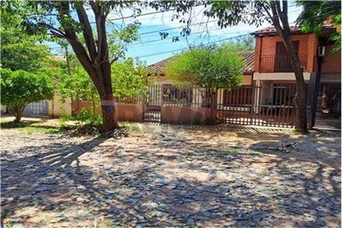 Bajamos el precio vendo terreno en bo madame lynch — foto 1