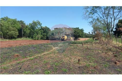 Se Vende Hermoso y Amplio Terreno en CAACUPE — foto 5