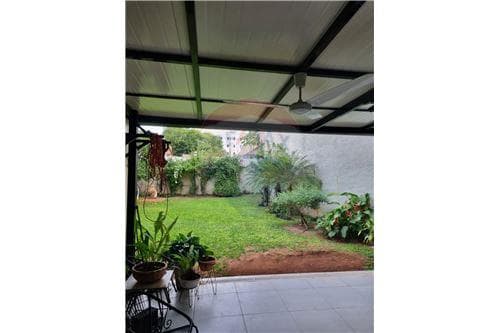 Casa - barrio Herrera — foto 2