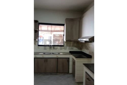Casa Comercial en Alquiler| Villa Morra, foto 2