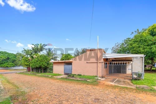 Venta en esquina estrategica Luque