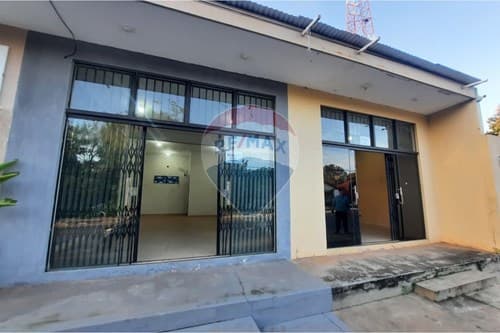 Salon Comercial en Alquiler