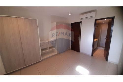Amplio dpto en venta - Las Mercedes - Asunción