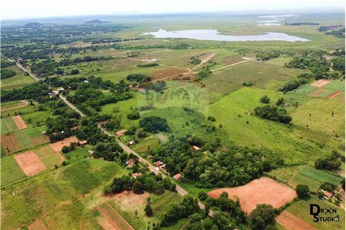 14.6 has en Nueva Italia s/ruta asfaltada, foto 3