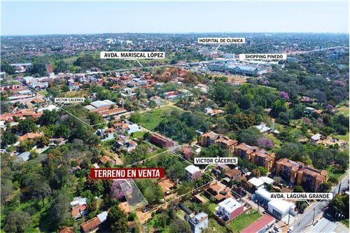 En venta terreno a una cuadra de Laguna Grande — foto 2
