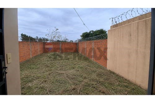 Casa en Alquiler en Luque
