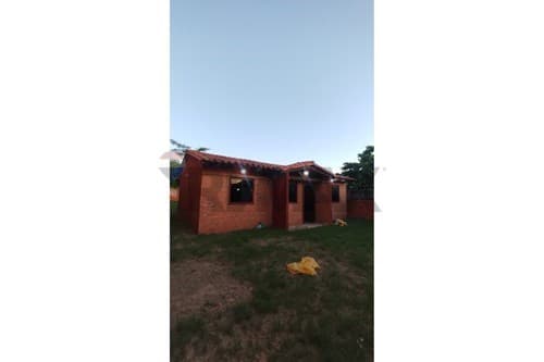 Casa en limpio zona abasto — foto 3