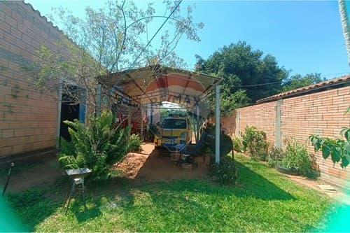 Casa con comercio en capiata — foto 3