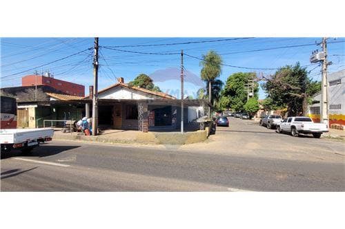 Casa a demoler ó refaccionar s/ defensores!! — foto 3