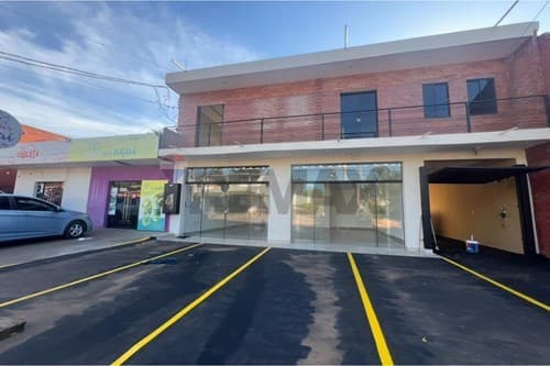 Amplio local comercial en Villa Elisa — foto 2