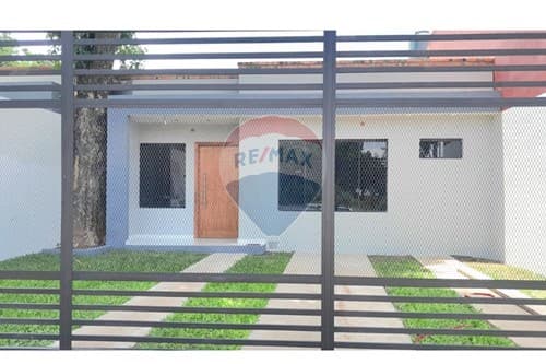 Duplex en 1 planta, 3 dorm. Con jardin en capiata