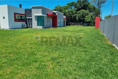 Amplio Terreno con Lujosa Casa en Venta — foto 4