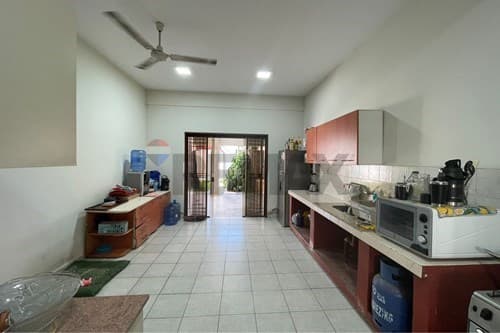 amplia casa a pasos del Shopping Pinedo — foto 4