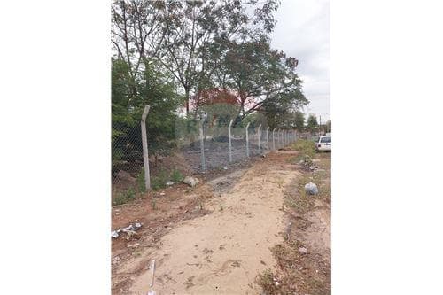 Terreno a una cuadra de avda peron — foto 2