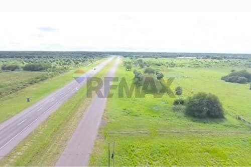 Estancia sobre ruta transchaco km 130 — foto 4