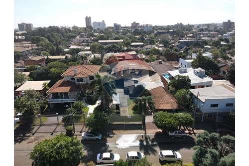 Propiedad en venta -centro de encarnacíón — foto 4