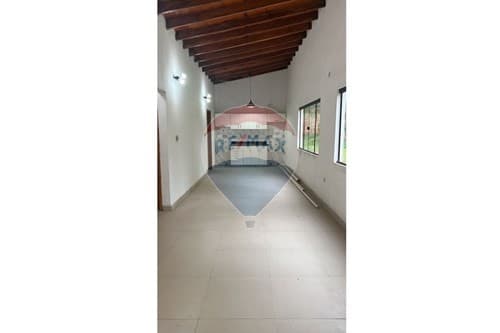 Dúplex moderno en Limpio, listo en 2024