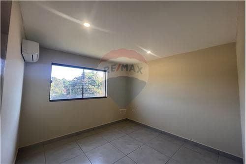 Amplio duplex en barrio cerrado boulevard jardines — foto 5
