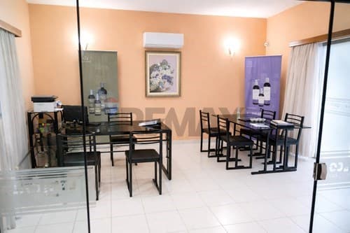 Residencia EN ALQUILER Zona Laguna Grande,(San Lo) — foto 4