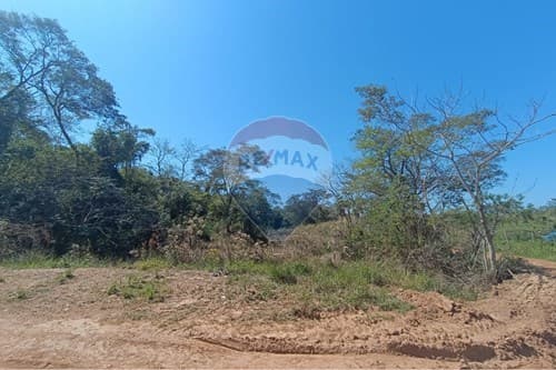 Vendo Propiedad de 1 hectárea mas 852 M2 en Tobati
