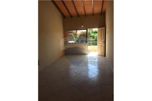Moderno Dpto. de 2 hab. en Lambaré B.°San Antonio — foto 5