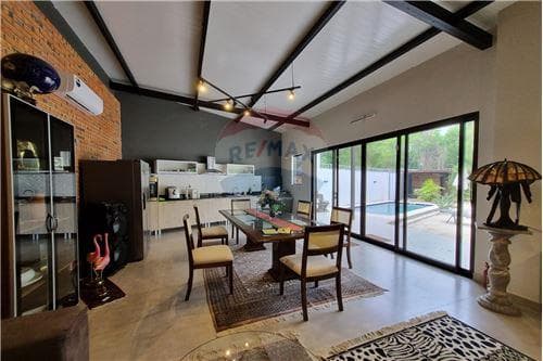 Casa en venta - San Bernardino, foto 3