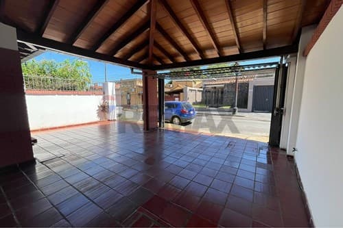 Casa en alquiler - barrio pinoza, foto 2