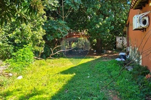 ¡Terreno en Lambaré: Inversión Ideal!