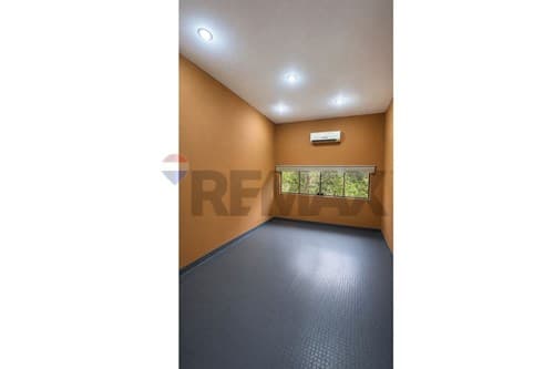 Amplia oficina en alquiler — foto 3