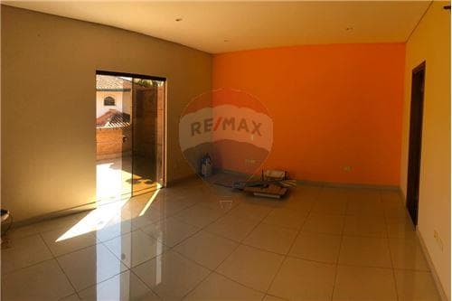 Casa de dos plantas barrio Herrera — foto 2