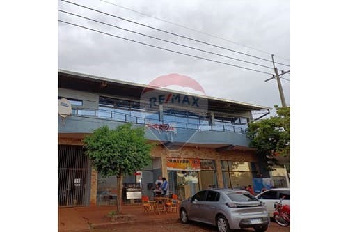 Oficina Moderna en Centro Urbano, Cptn Miranda