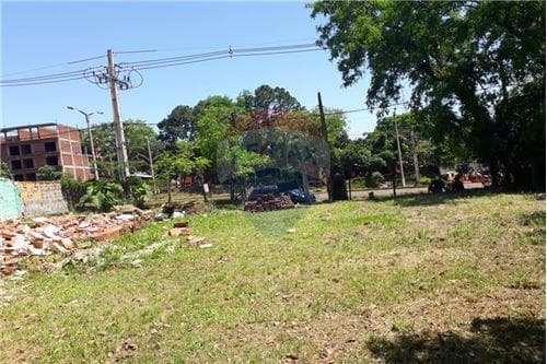 Amplio lote de calle a calle frente a ruta 1 — foto 2