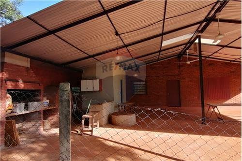 Casa quinta con árboles frutales y amplio patio — foto 2